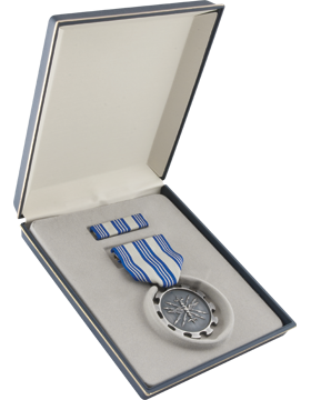 AIR FORCE ACHIEVEMENT MEDAL BOX SET WITHOUT LAPEL PIN