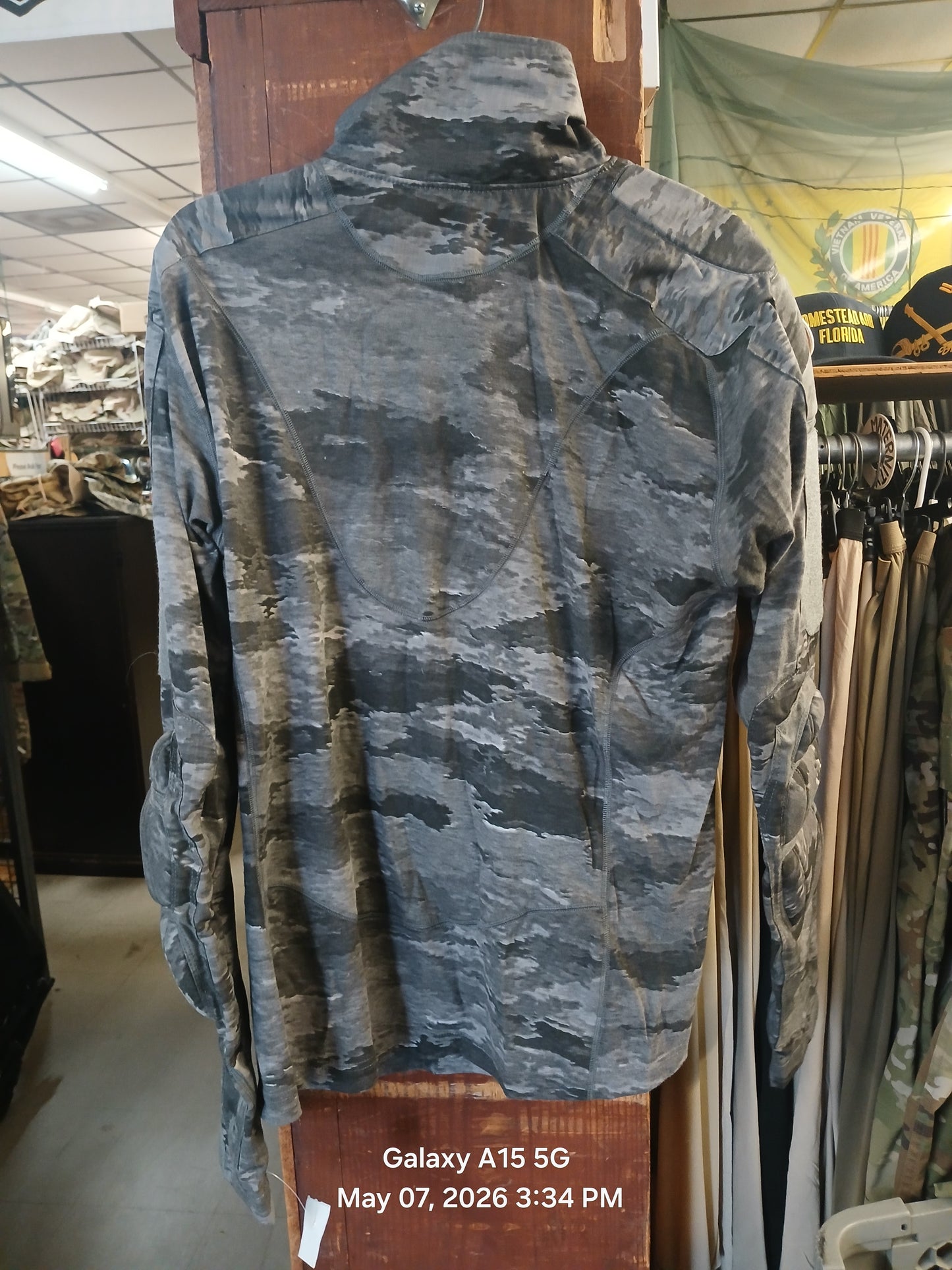 SURPLUS BLACK ATACS SHIRT SZ MEDIUM